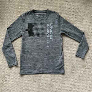 Boy’s Under Armour long sleeve top size YMD